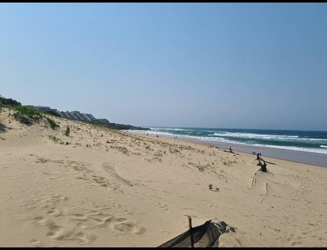 3 BEDROOM TOWNHOUSE FOR SALE IN MANABA BEACH